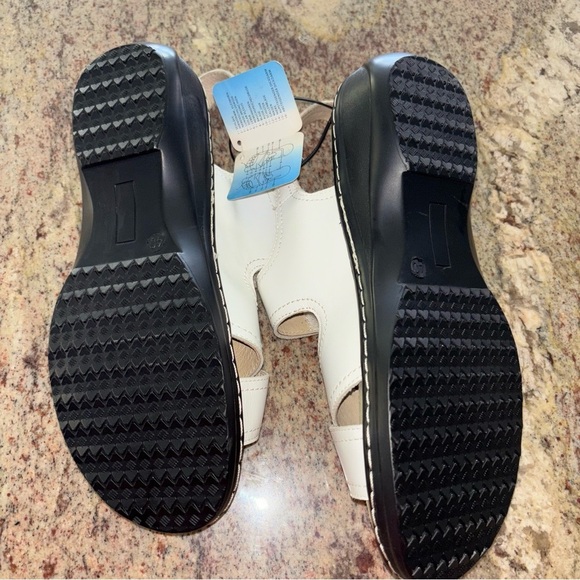 Volks Walkers Women's White Sandals - Picture 6 of 9